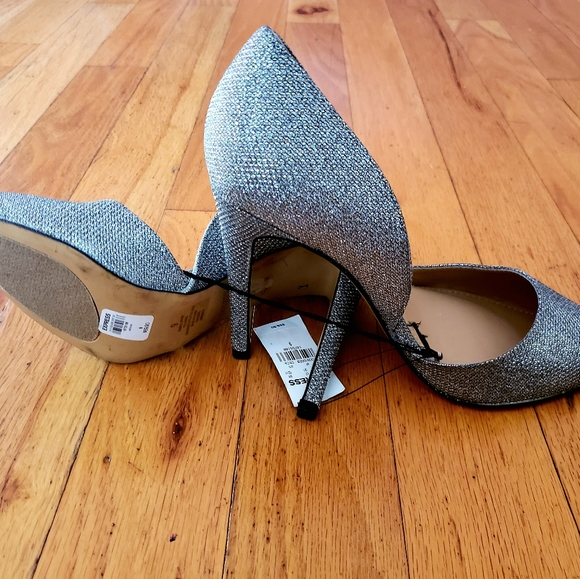 NWTs express metallic silver d'orsay pumps - Picture 5 of 8
